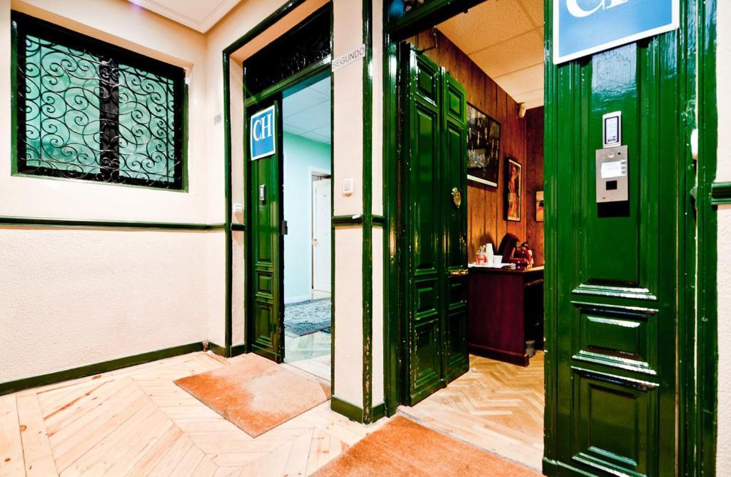 Hostal Asuncion Madrid Exteriör bild