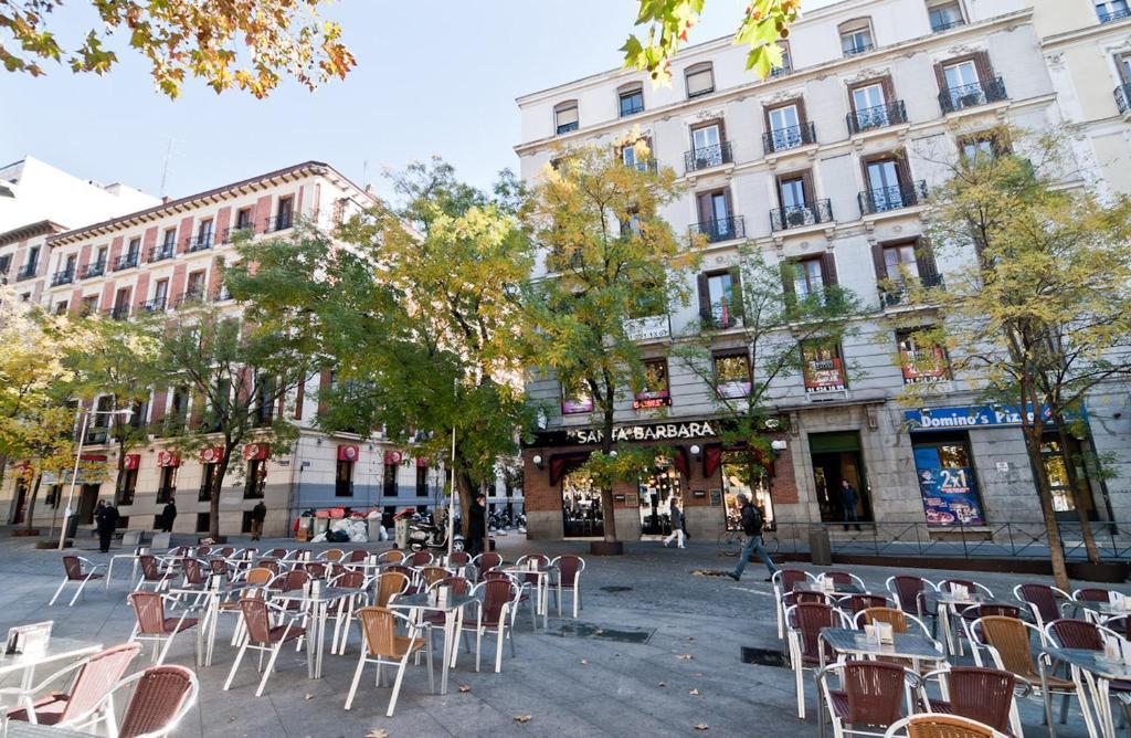 Hostal Asuncion Madrid Exteriör bild