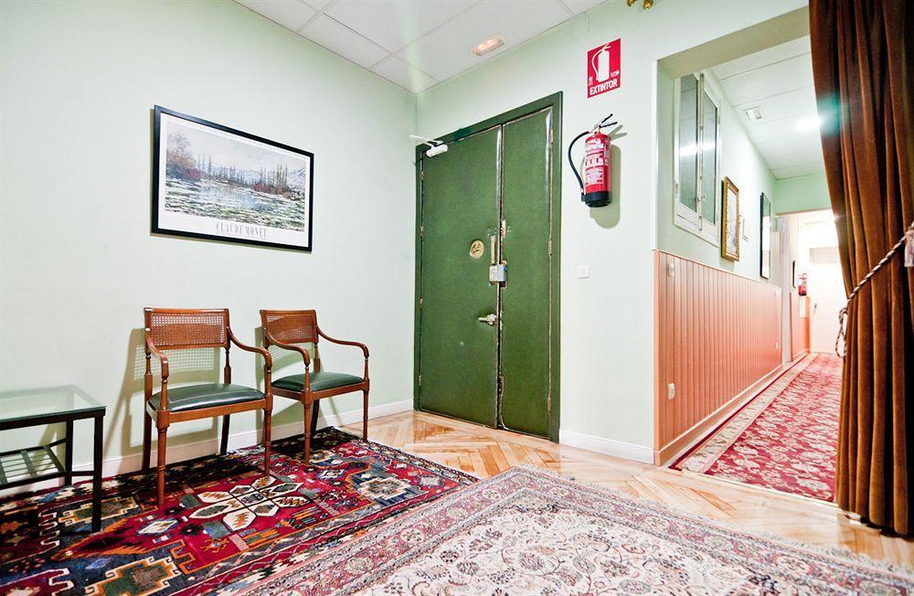 Hostal Asuncion Madrid Exteriör bild