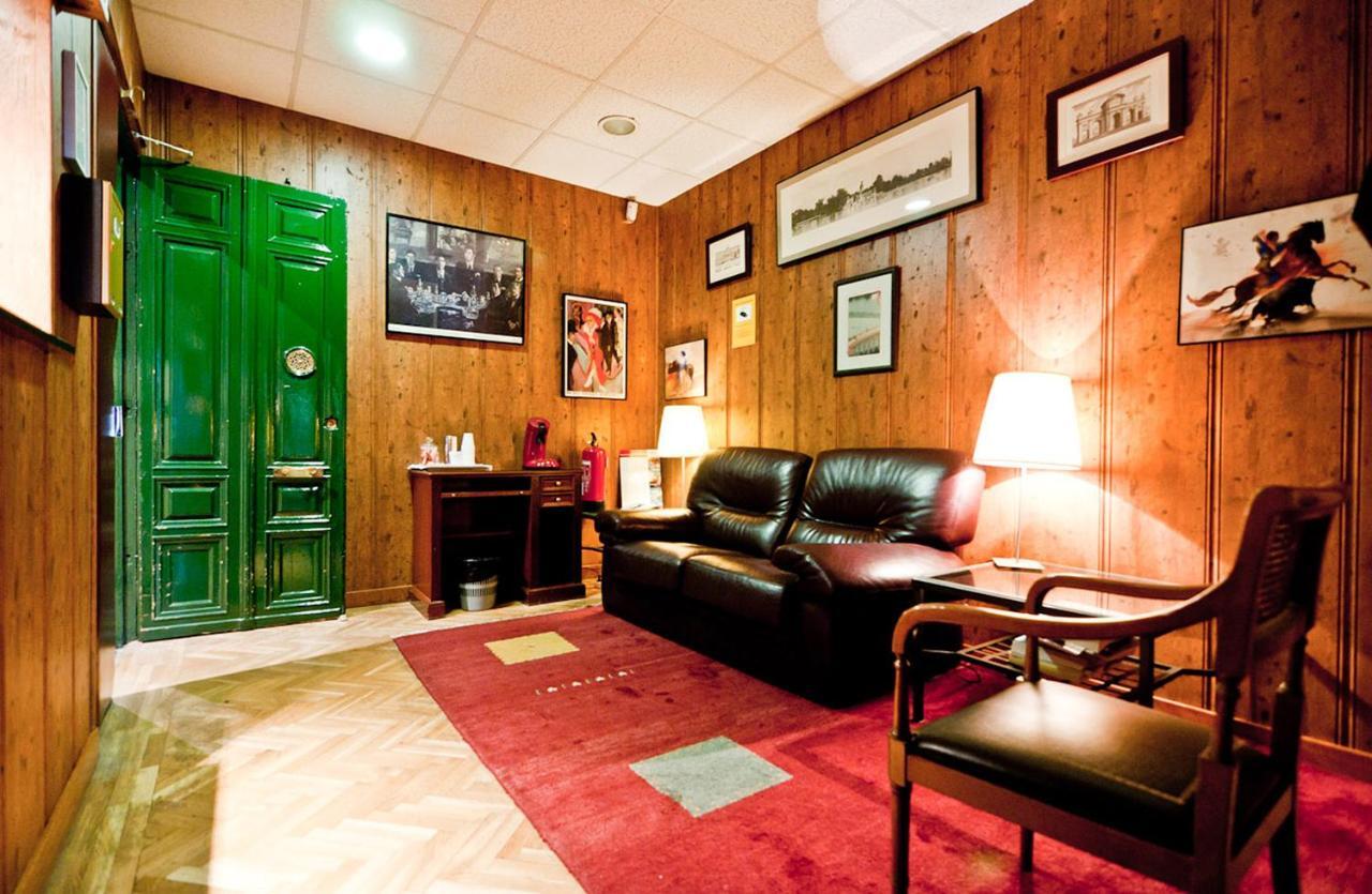 Hostal Asuncion Madrid Exteriör bild